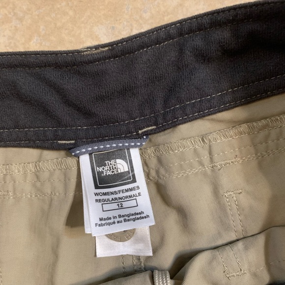 Womens North Face Hiking Shorts SZ 12 - Picture 3 of 4